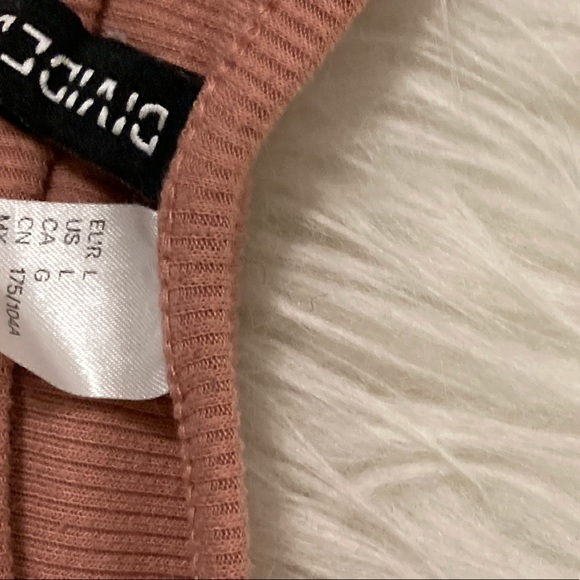 Dark pink divided lettuce hen long sleeve top - Picture 4 of 5